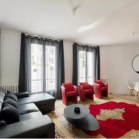 Modern 1br - Sleeps 5 - Prime 16th Location Διαμέρισμα