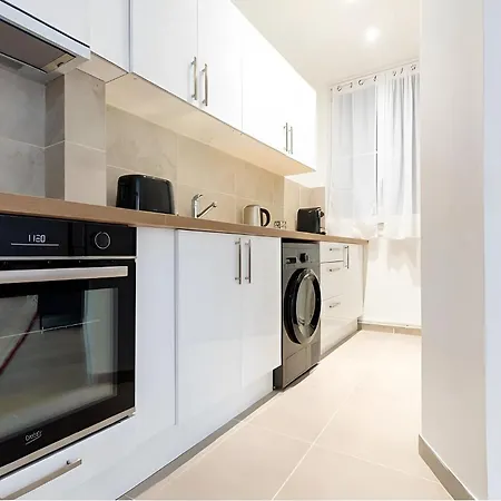 Modern 1br - Sleeps 5 - Prime 16th Location Διαμέρισμα Παρίσι