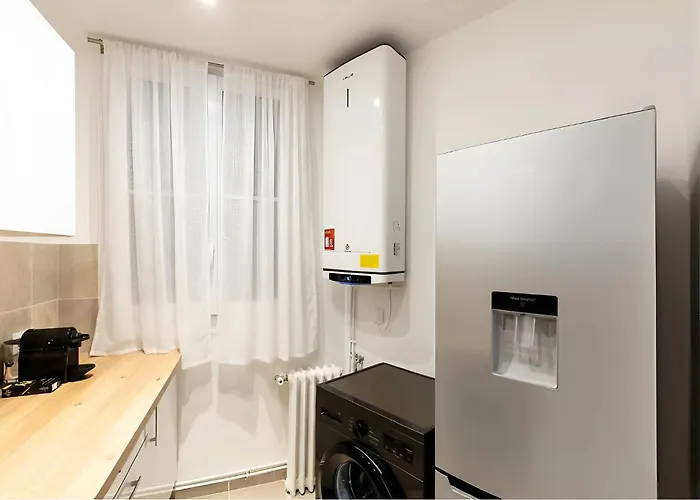 Modern 1br - Sleeps 5 - Prime 16th Location Διαμέρισμα Παρίσι