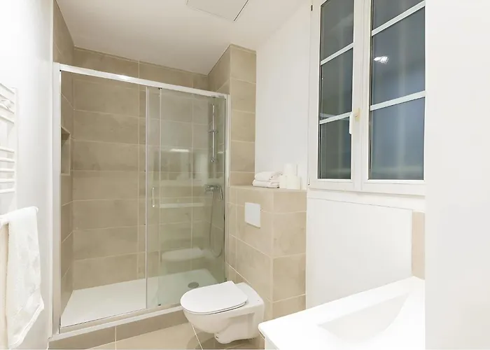 Modern 1br - Sleeps 5 - Prime 16th Location Διαμέρισμα Παρίσι